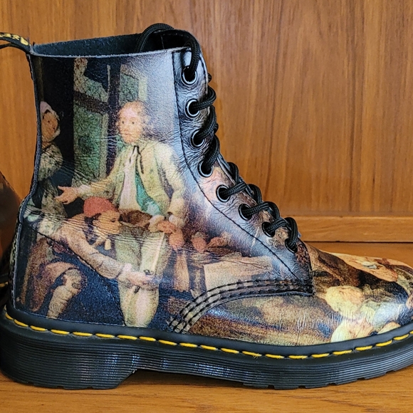 Dr. Martens Black Lace-Up Boots - Picture 9 of 10